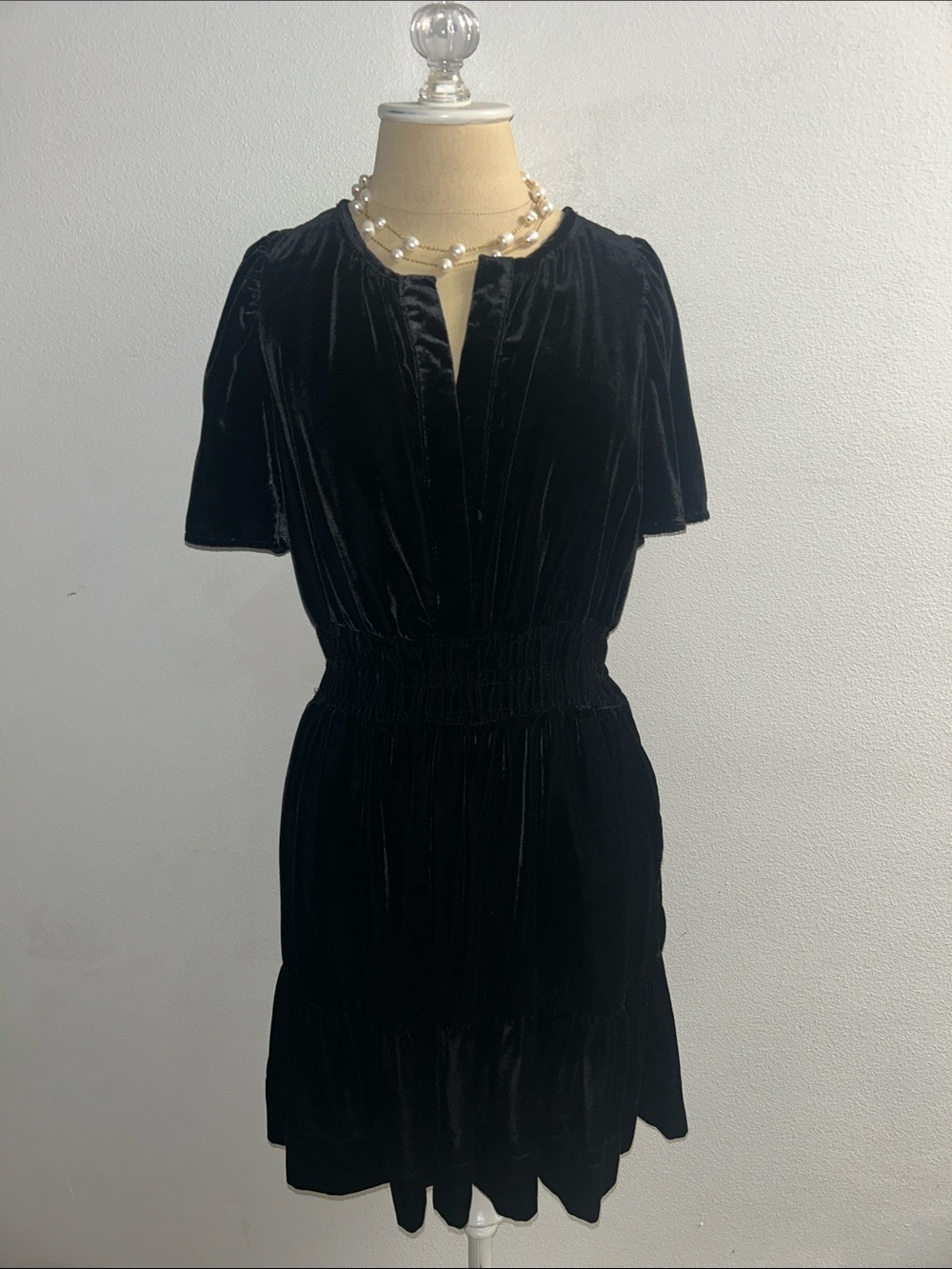 Maeve by Anthropologie Somerset Black Velvet Short-Sleeve Smocked Waist Dress M